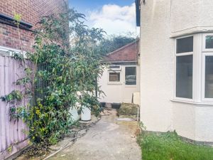 Photo 13- click for photo gallery